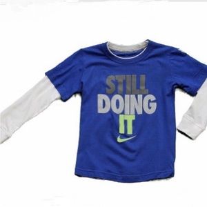 Nike “still doing it” graphic, black boys size 6